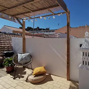 algarve-house-sun-terrace-views-and-barbecue.hotelaalgarve.com/